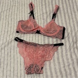 Black & Pink Lace Bra and Panties Set (34B, XS-S)